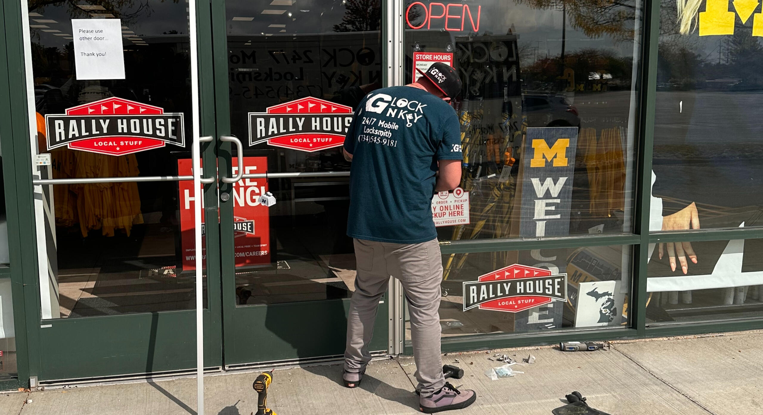 XG Lock N Key Provides 24-Hour Commercial Locksmith Services XG Lock N Key Provides 24-Hour Commercial Locksmith Services